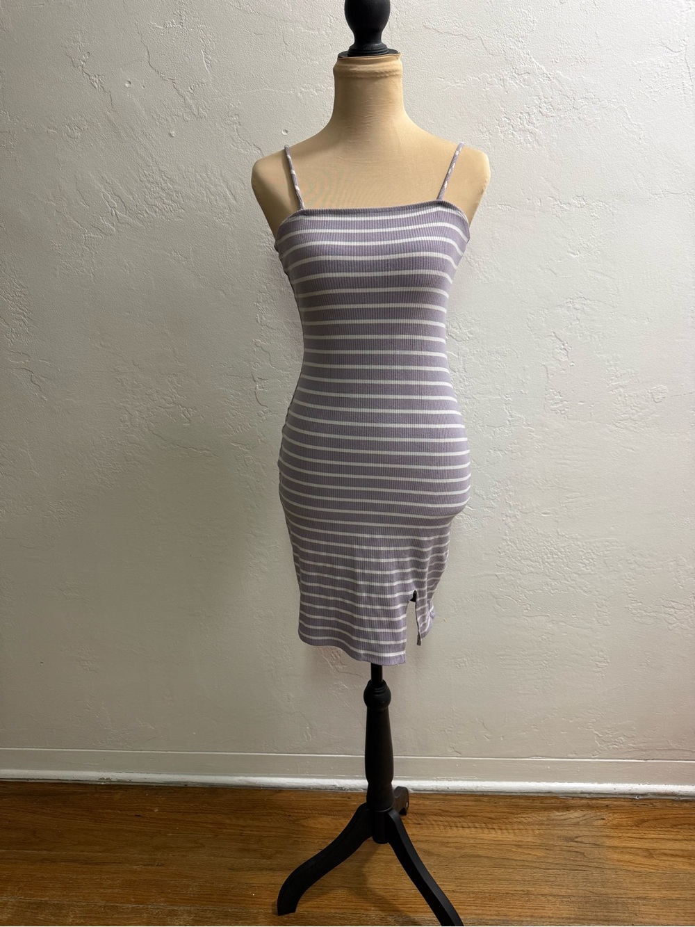Lavender Striped Bodycon Dress – Size Large – Like New